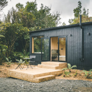 Crooked Cabin and Tiny Home Stay on the West Coast.